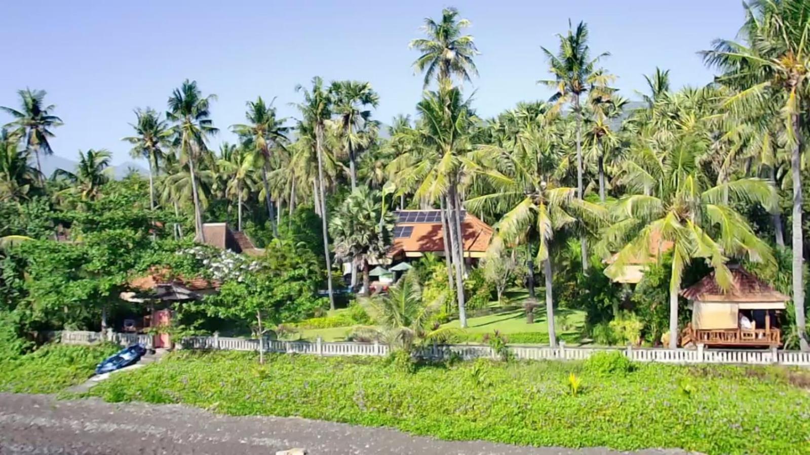 Tianyar Bali North Beach B&B מראה חיצוני תמונה